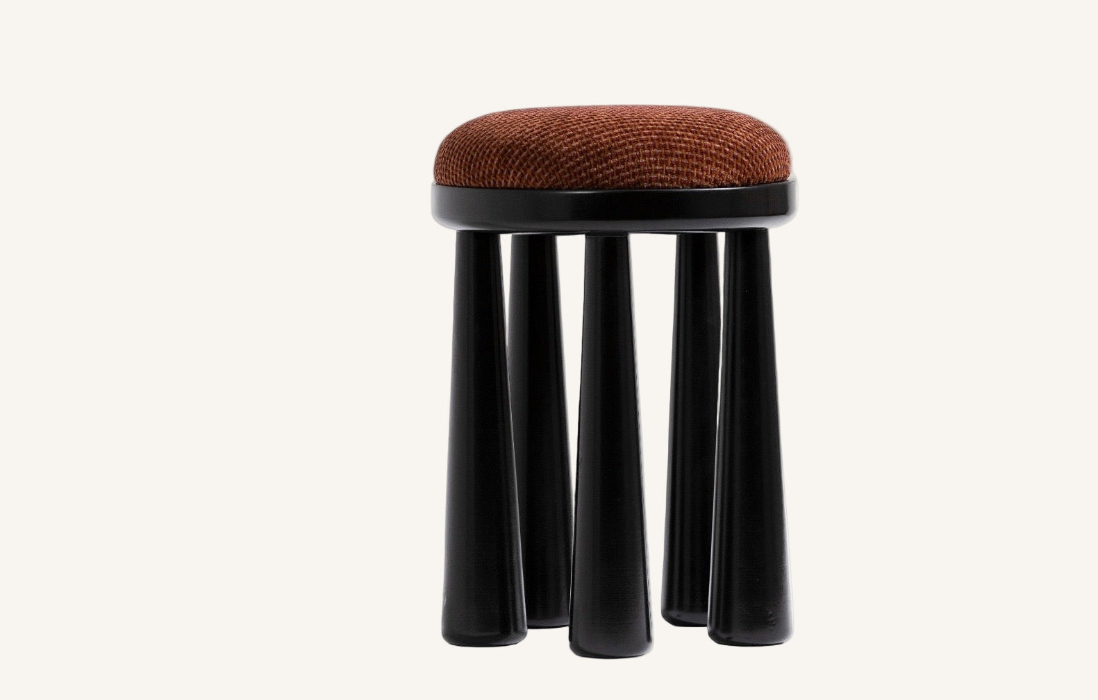 TOTEMIC STOOL No.01