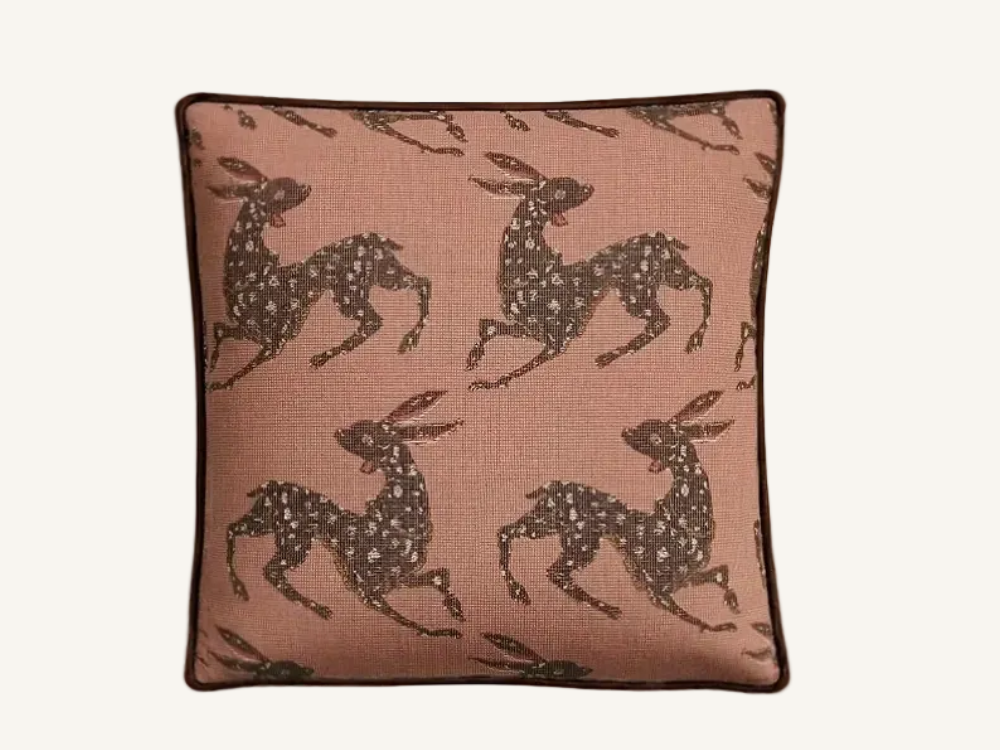 CERVO CUSHION NO.01