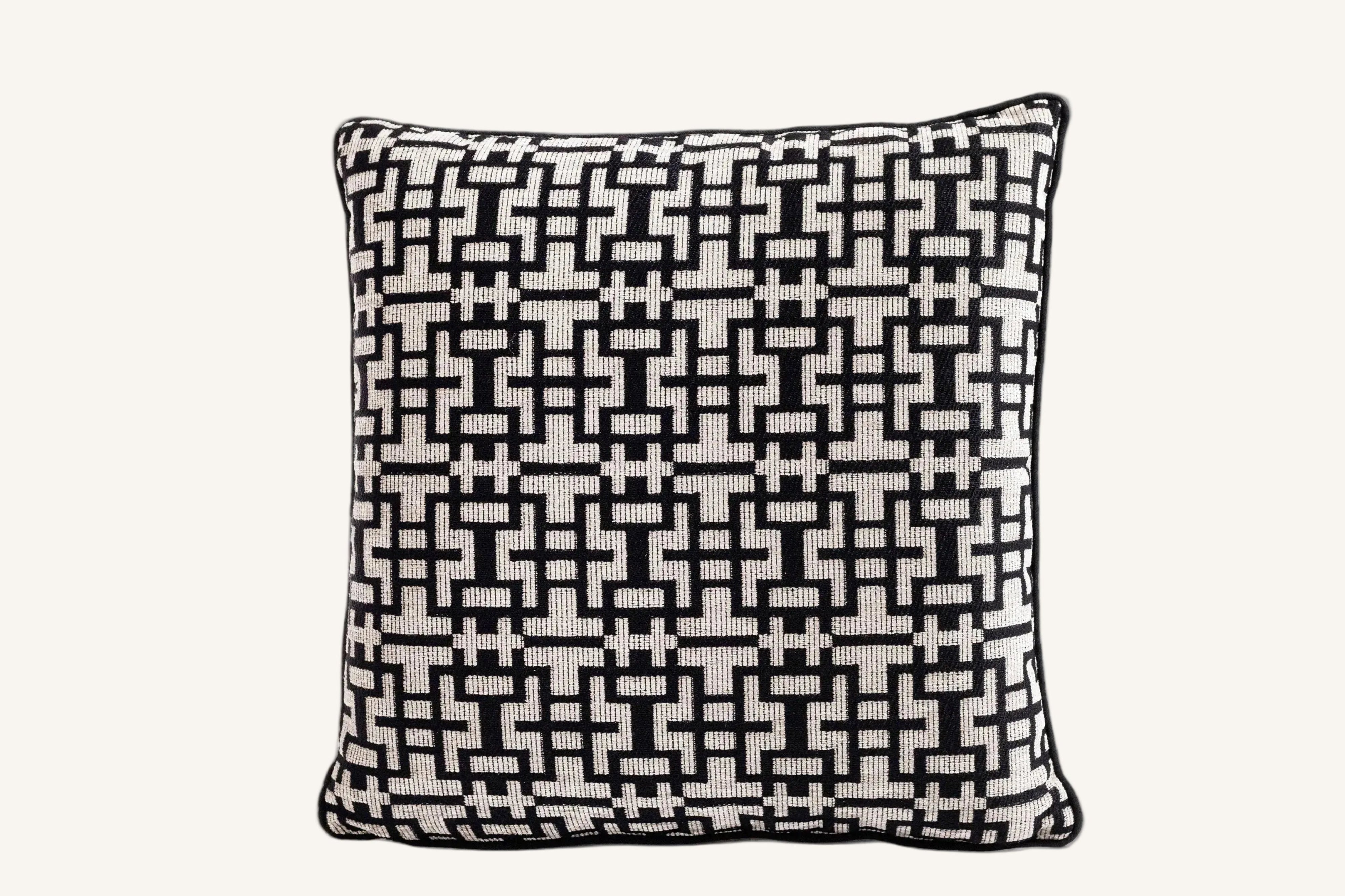 CUSHION No.05
