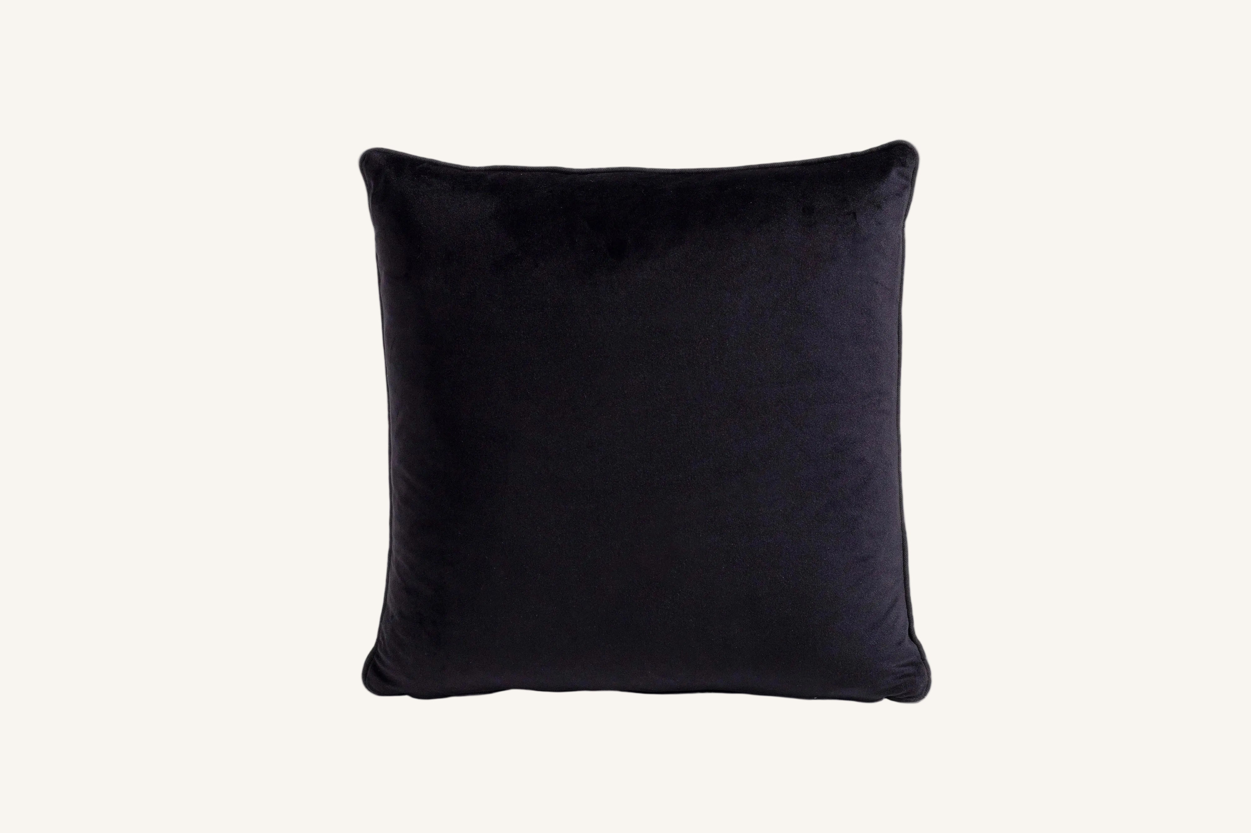 No.05 CUSHION