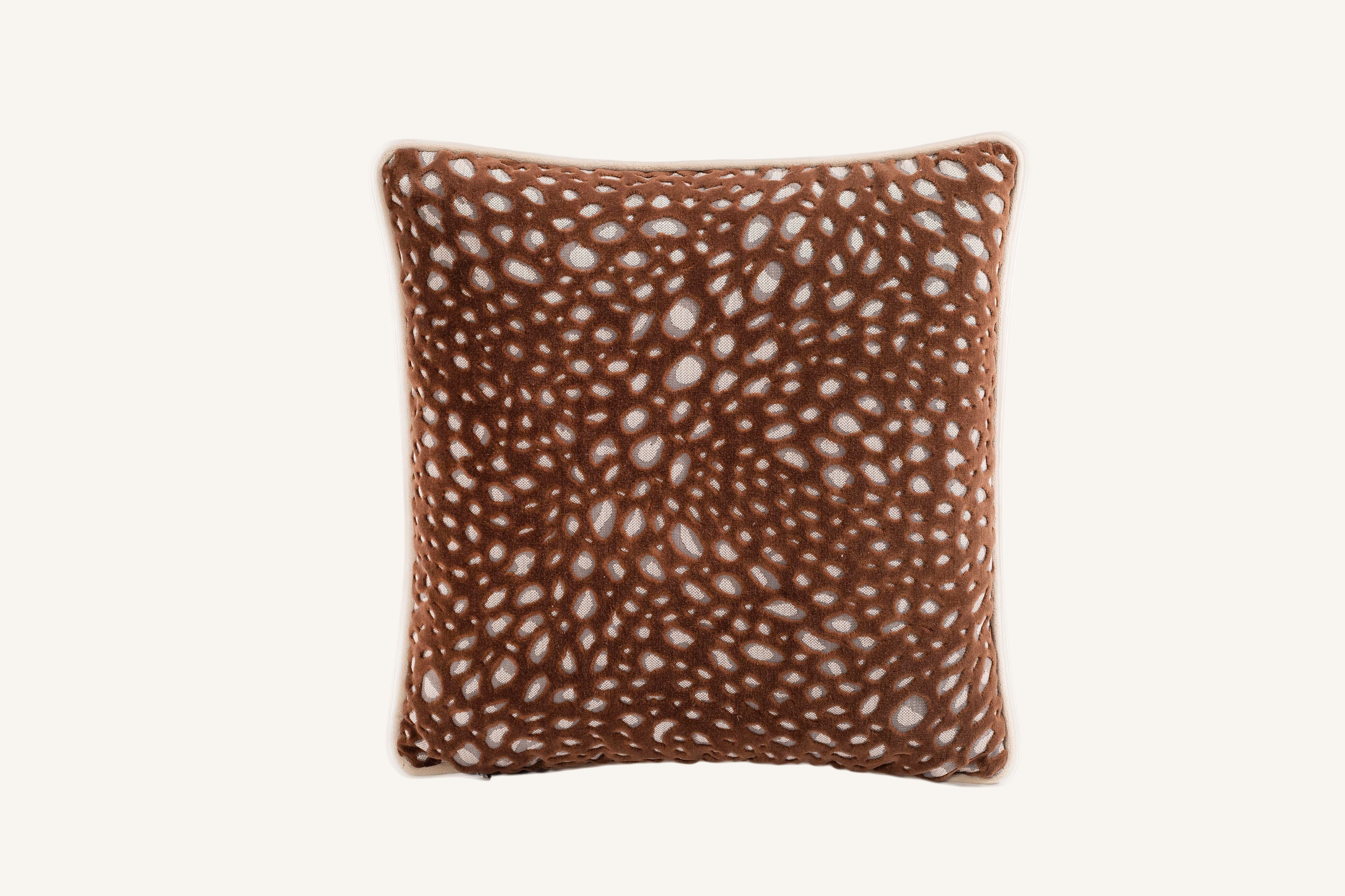 No.02 CUSHION