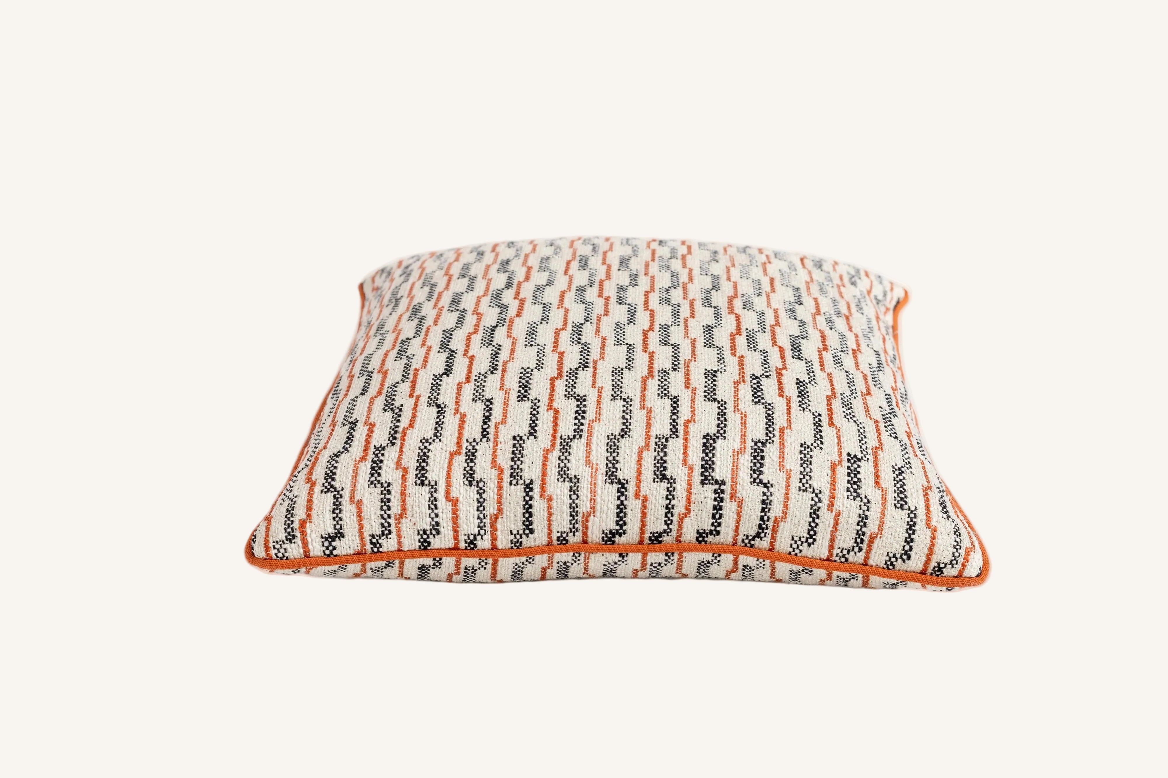 No.12 CUSHION