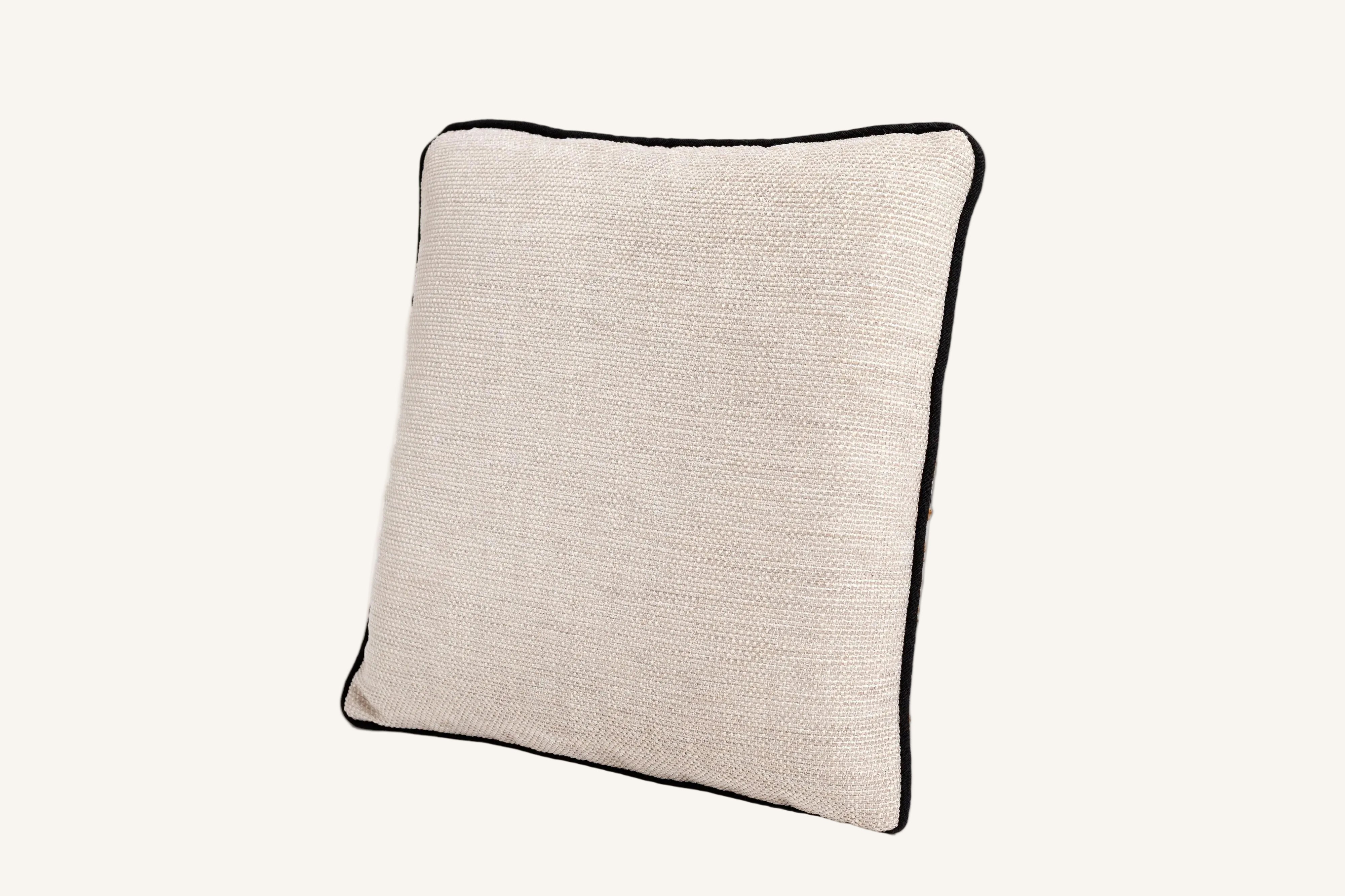 No.13 CUSHION