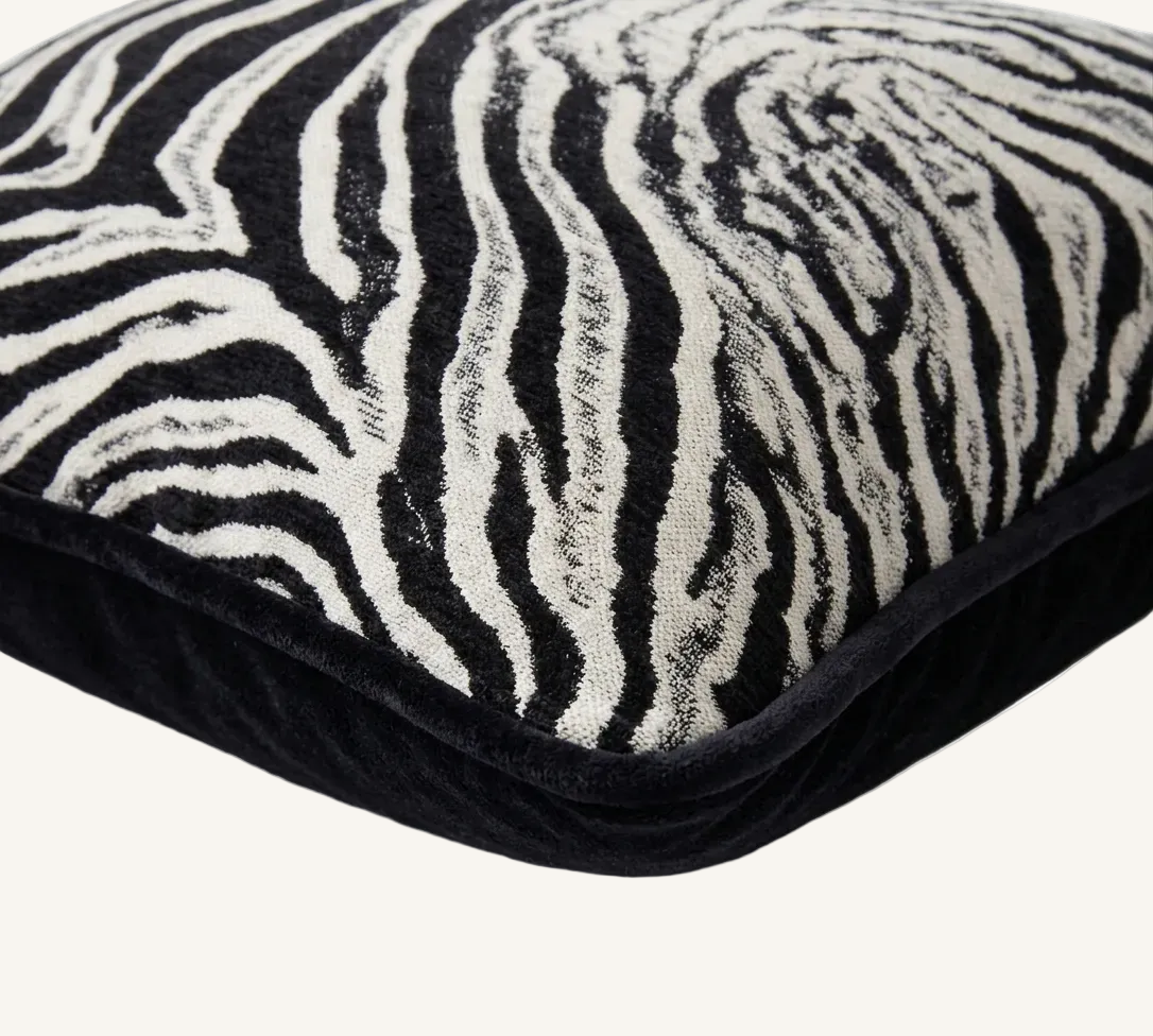 CUSHION No.03