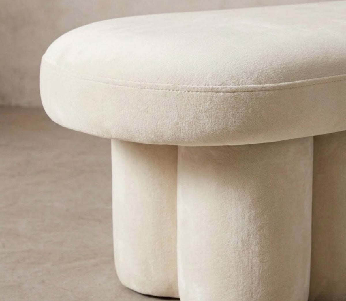 RAVELLLO BENCH No.04
