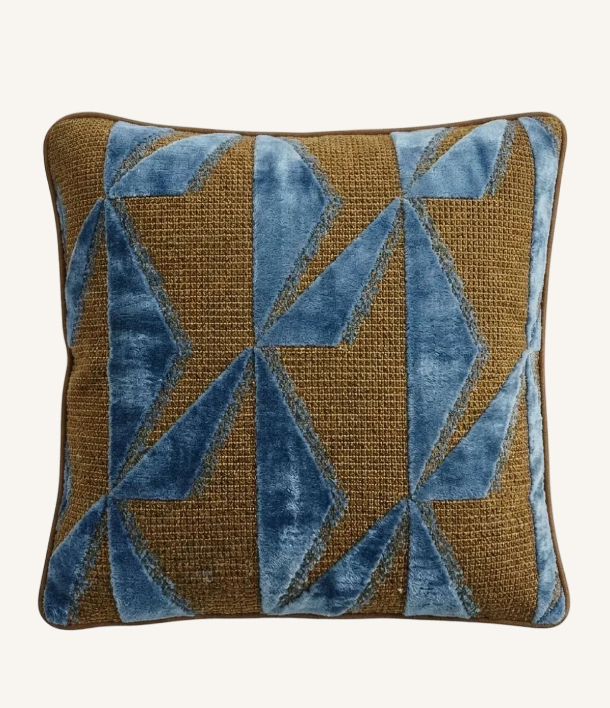 CUSHION No.17