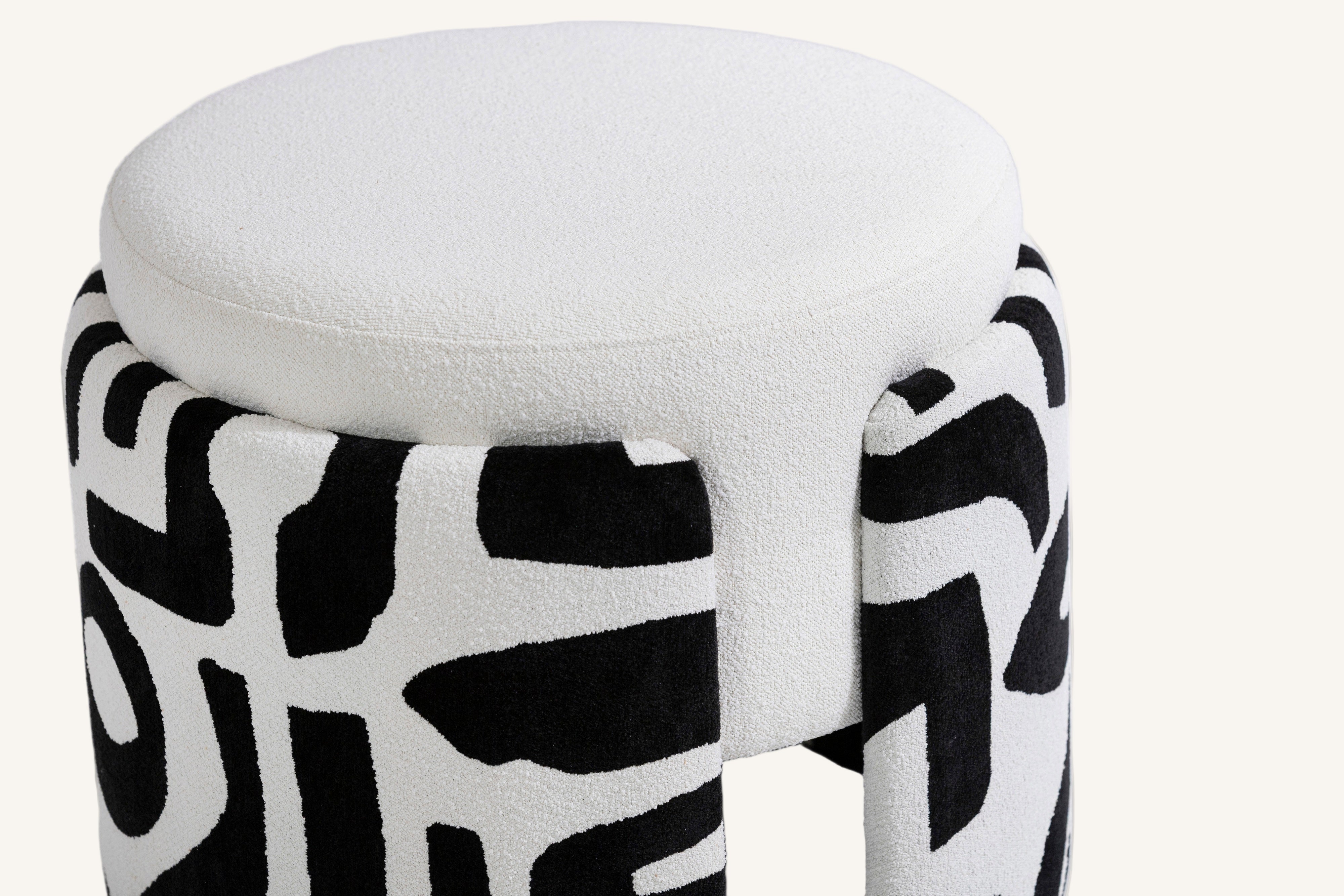 GRAPHICA POUF — LIMITED EDITION