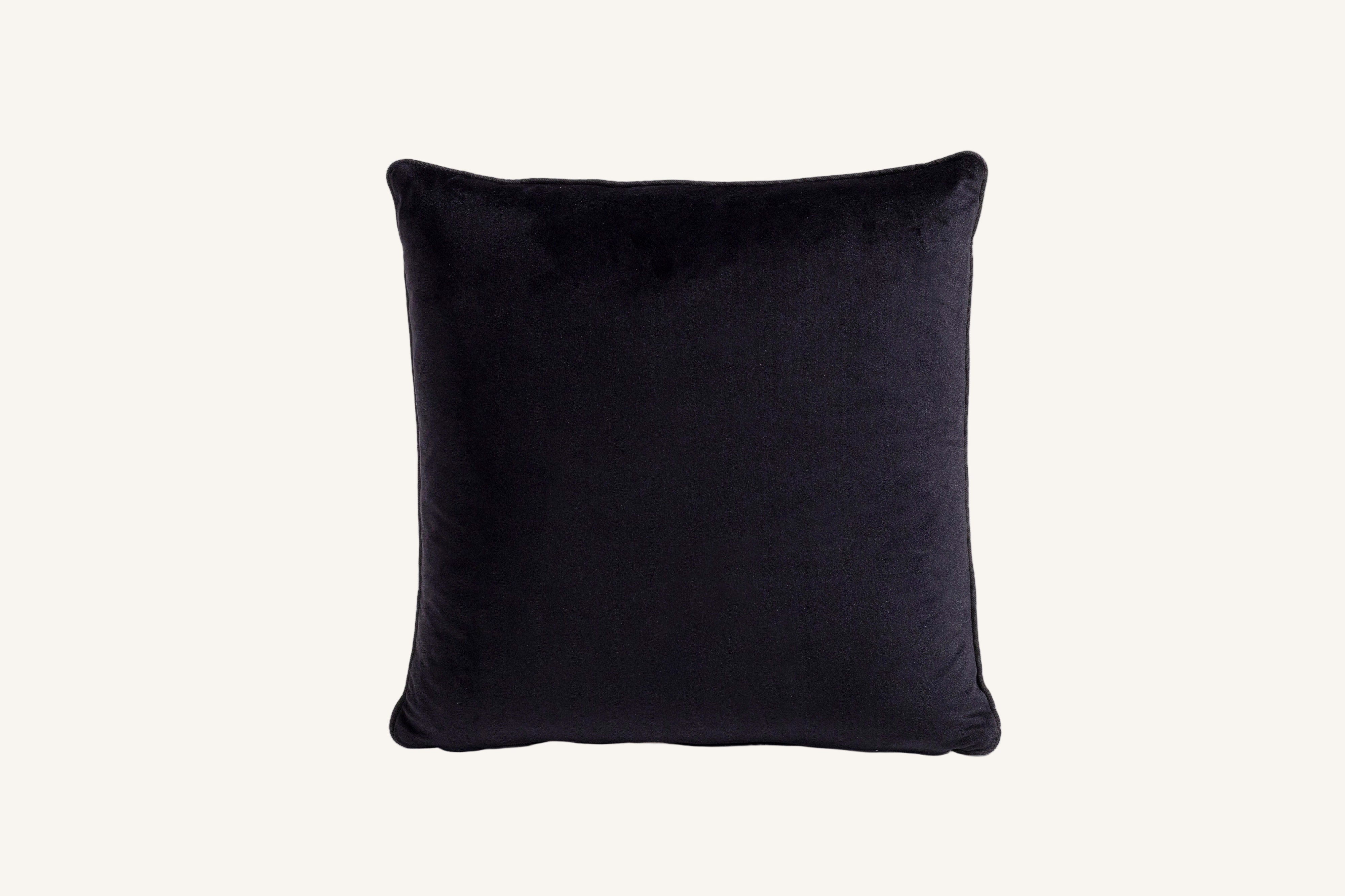 No.05 CUSHION